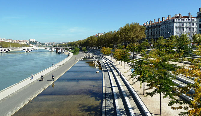 Berges du Rhône à Lyon : nouvelle promenade urbaine - © F. Segur